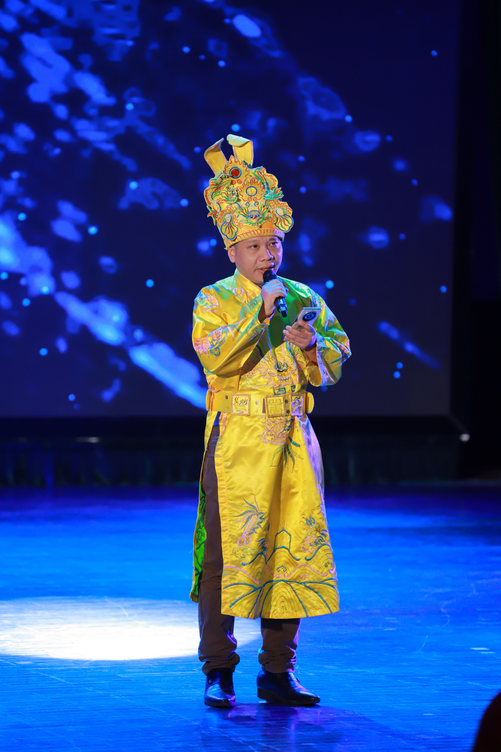 3 ong tuan ha chu tich vmcc.jpg