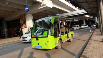 HCMC to implement pilot plan using electric vehicles in tourism