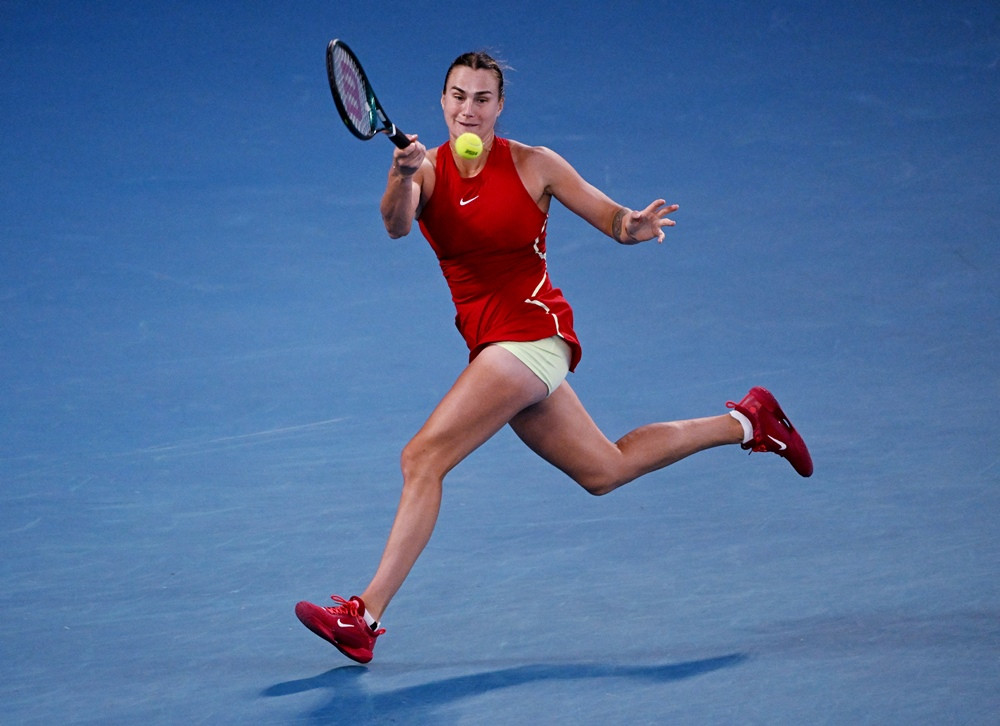 qinwen zheng v aryna sabalenka 3 copy.jpg