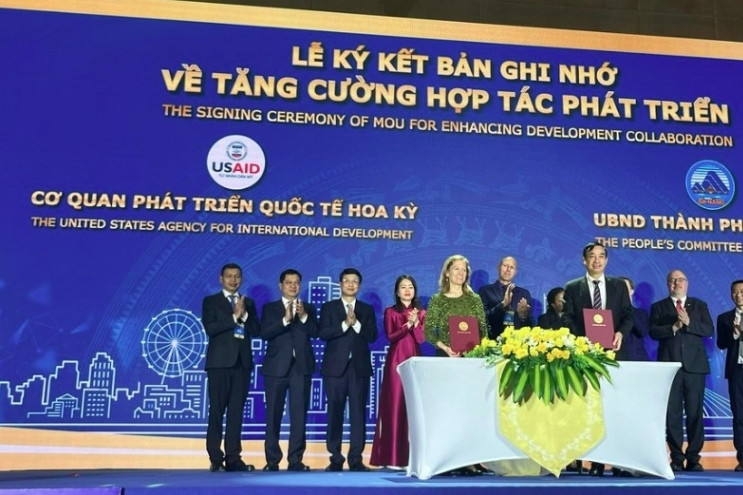 US, Danang sign MOU to enhance development cooperation