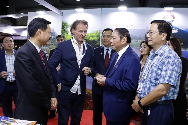 Vietnam expected to welcome more ASEAN tourists this year hinh anh 1