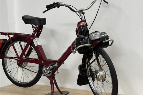 Xe đạp máy Velosolex 4800 cũ 13 năm tuổi giá đắt ngang Honda Vision