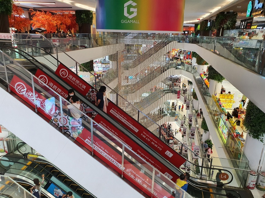 2024 may see recovery for tech retail