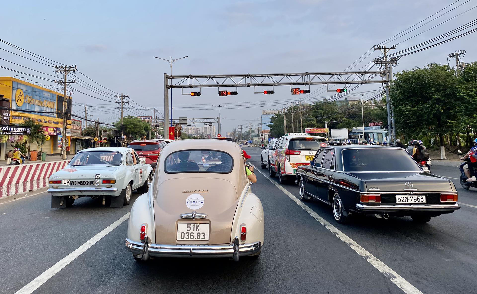 xe co 33 Sai gon.jpg