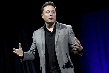 Elon Musk và ước mơ chinh phục vũ trụ