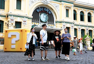 Expensive airline tickets turn Vietnamese away from domestic tours