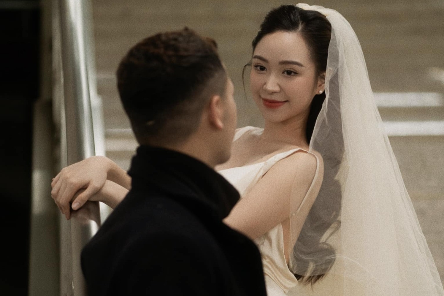 'Người tình màn ảnh' của NSND Công Lý thông báo kết hôn, giấu danh tính chú rể