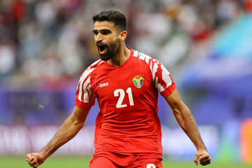Thắng Iraq siêu kịch tính, Jordan thẳng tiến tứ kết Asian Cup