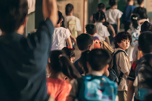 Tranh cãi học sinh tiểu học ở Trung Quốc ‘đua nhau’ thi chứng chỉ tiếng Anh