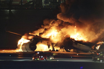 Bản tin trưa 3/1: Vụ cháy máy bay ở Nhật Bản: ‘Đó là phép màu’ để sống sót
