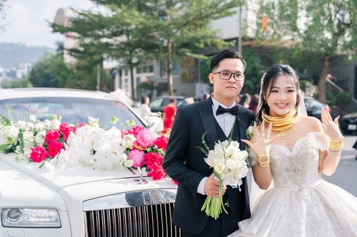 Siêu đám cưới nhà đại gia Quảng Ninh: Dựng rạp 1.500m2, đãi khách 28 triệu/mâm