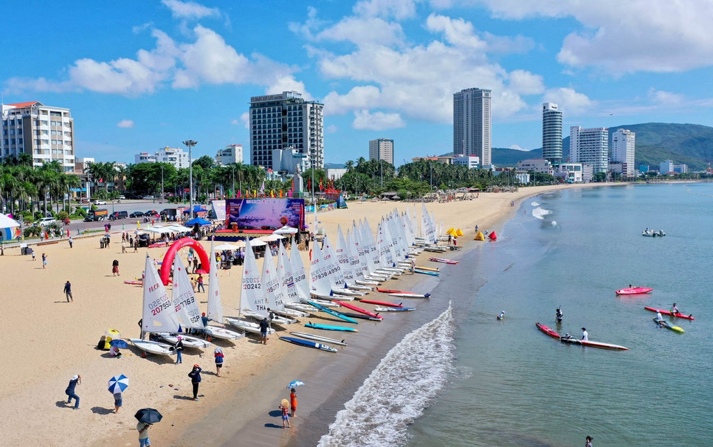 ban tron du lich.jpg