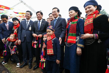 Chủ tịch nước và Tổng thống Philippines du xuân tại Hoàng thành Thăng Long