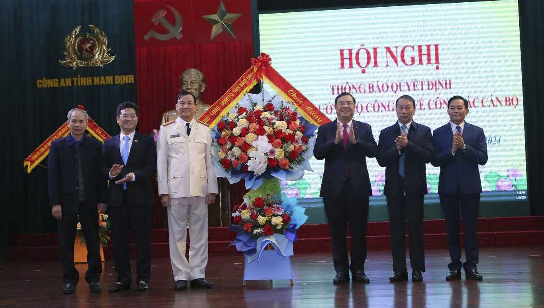 cong an nam dinh.jpg