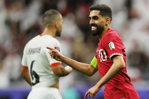 Ngược dòng hạ Palestine, Qatar vào tứ kết Asian Cup