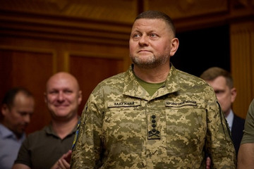 Ukraine bác tin sa thải Tổng tư lệnh, tiết lộ quy mô quân đội