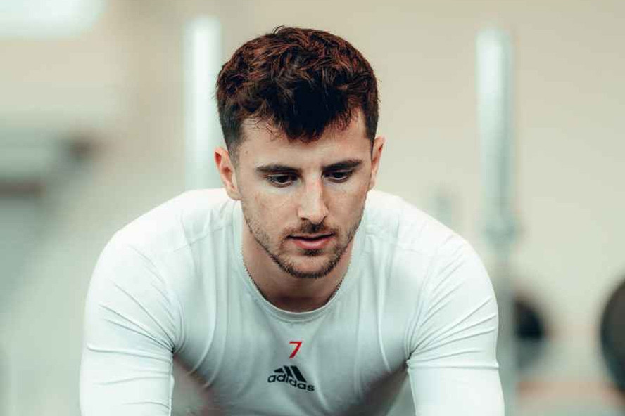 Hé lộ chấn thương Mason Mount khiến MU méo mặt