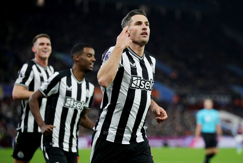 Newcastle Aston Villa.jpg