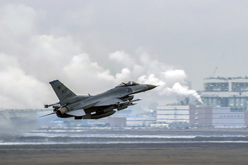 Tiêm kích F-16 của Mỹ rơi xuống biển gần Hàn Quốc