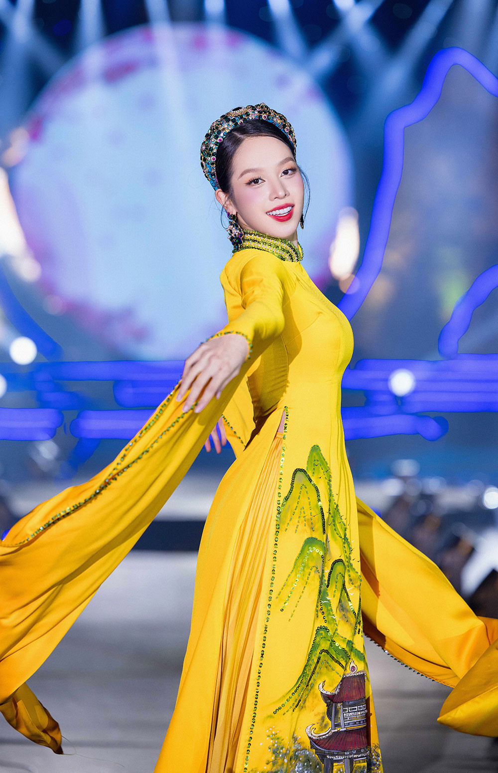 hh thanh thuy vedette bst xuan thoi 2.jpg