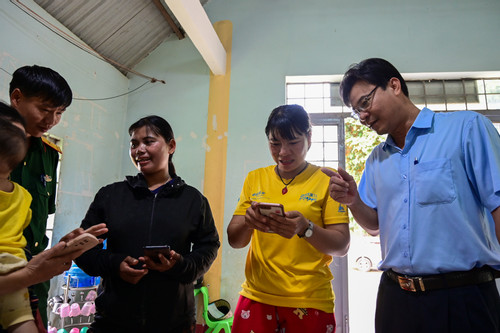Huyện nghèo của Đắk Lắk sáng điện, phủ sóng wifi miễn phí ở các thôn, làng