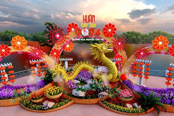 Ngắm phối cảnh đường hoa ven sông đẹp mê ly ở Đồng Nai