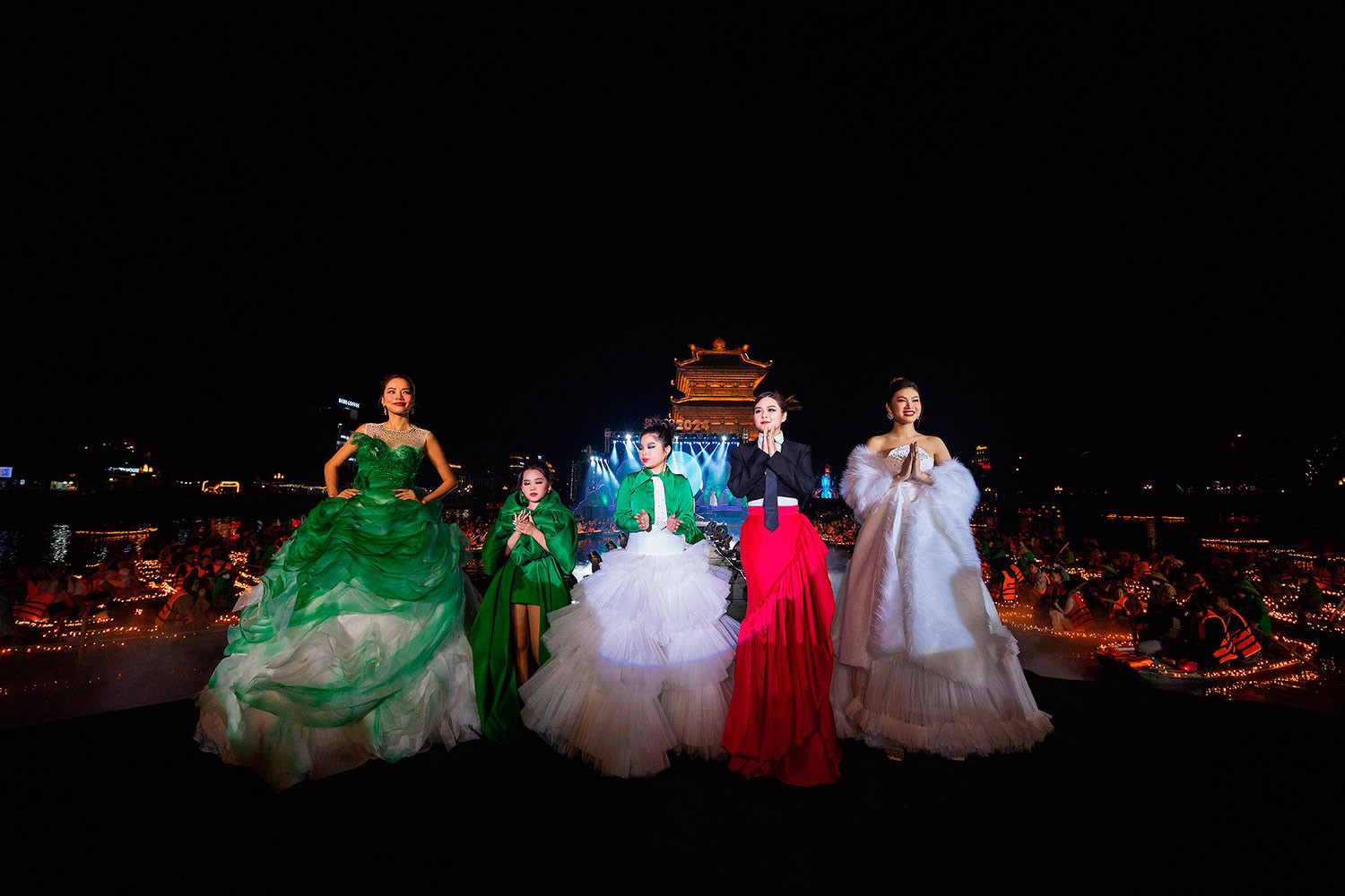 ntk thach linh cung hh le hoang phuong a hau ngoc thao bst giao xuan.jpg