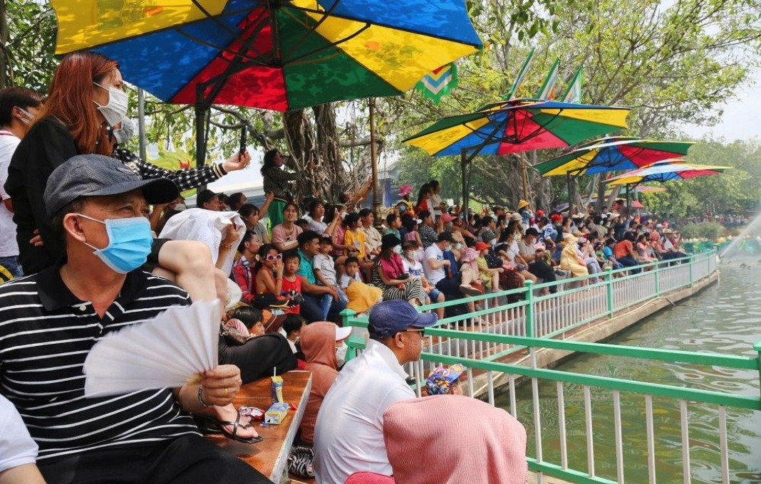 Vietnam reports 3.2 million tourists during New Year holiday