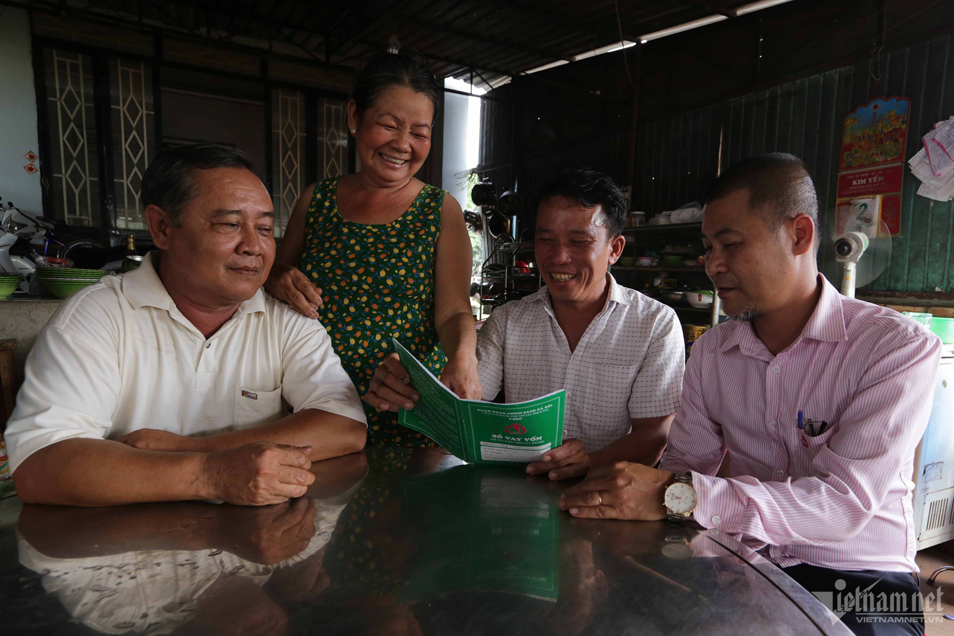 W-a7-lai-van-thuy-8711-2.jpg