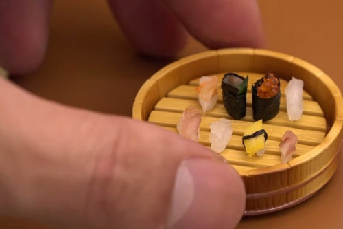 Bí mật của miếng sushi nhỏ bằng hạt gạo nổi tiếng khắp thế giới