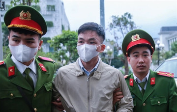 Former deputy director of Viet A admits bribery in COVID-19 kit test scandal