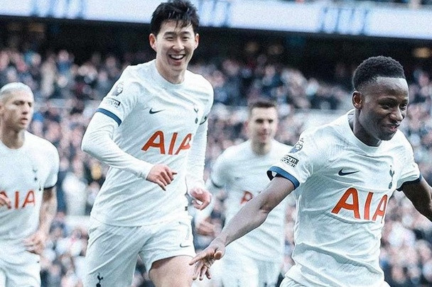 Kết quả bóng đá hôm nay 6/1/2024: Tottenham thắng nhọc