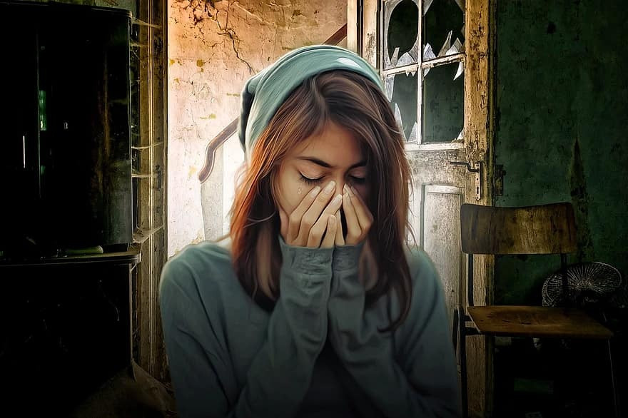 Ly hôn đã lâu, chồng tôi vẫn qua nhà vợ cũ giúp đủ thứ việc - 1