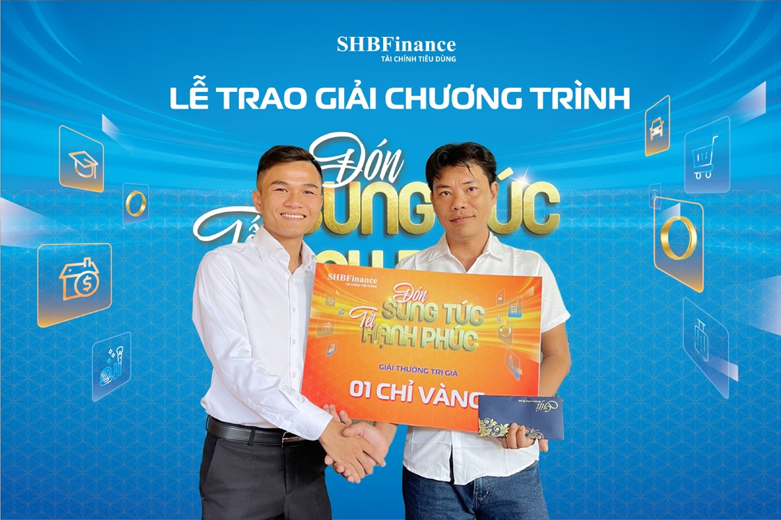 SHBFinance tặng vàng cho khách hàng đón Tết