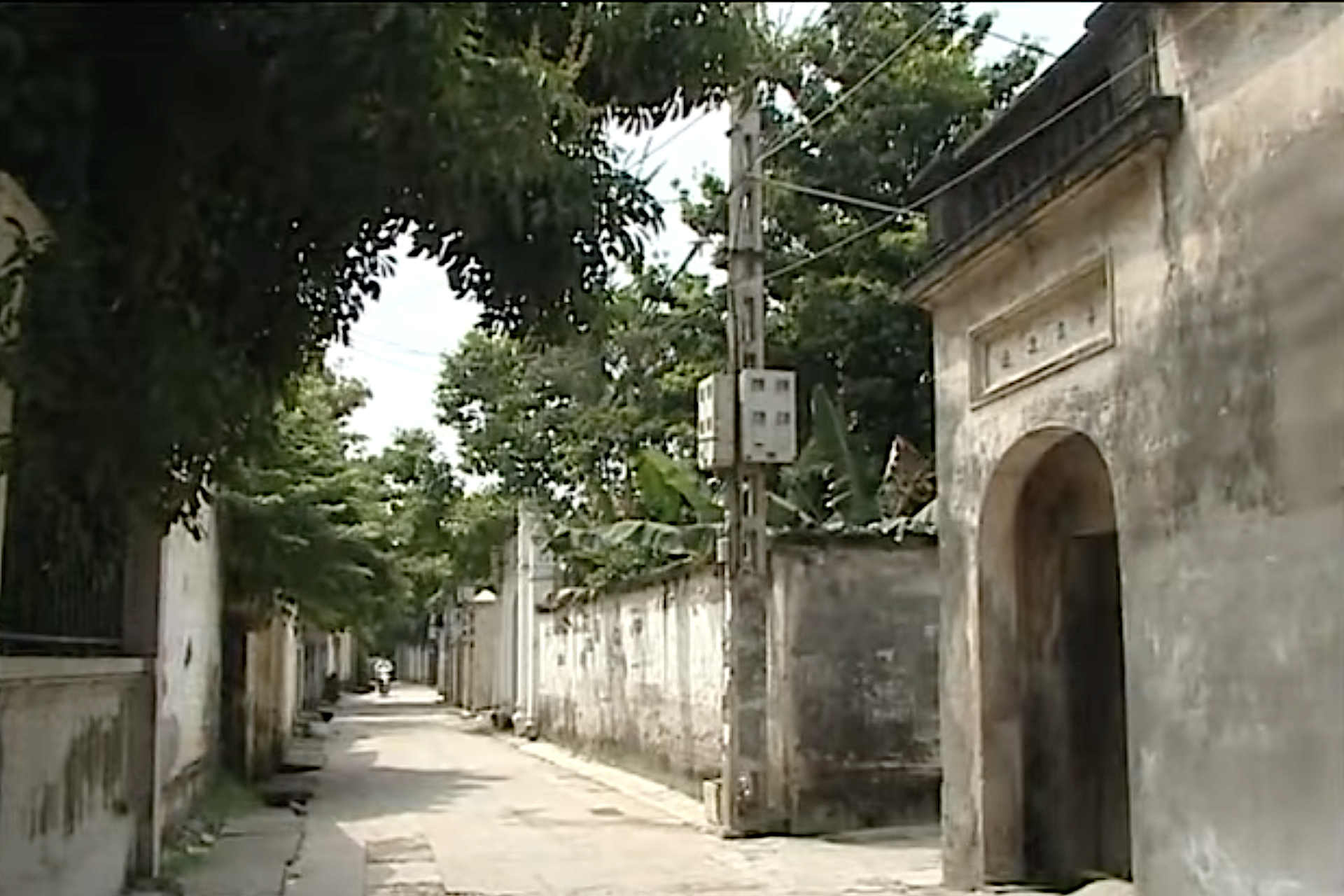 Nhiều làng, xã đã trở thành “phố làng”