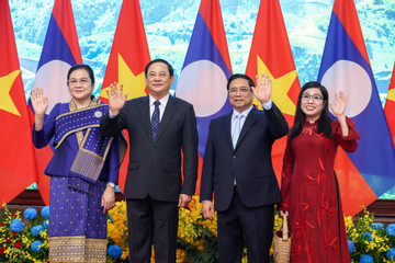 Thủ tướng Phạm Minh Chính chủ trì lễ đón Thủ tướng Lào