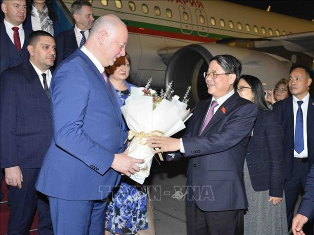 Bulgarian NA Speaker begins official visit to Vietnam hinh anh 1