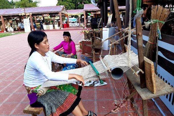 Chú trọng nâng cao nhận thức pháp luật cho người yếu thế, đặc thù