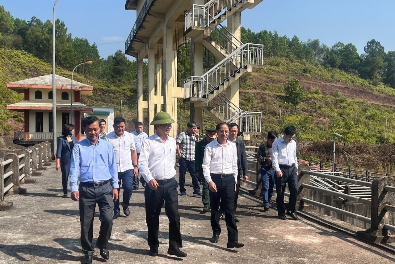 Kiểm tra công tác phòng chống thiên tai tại Hải Phòng, Quảng Ninh