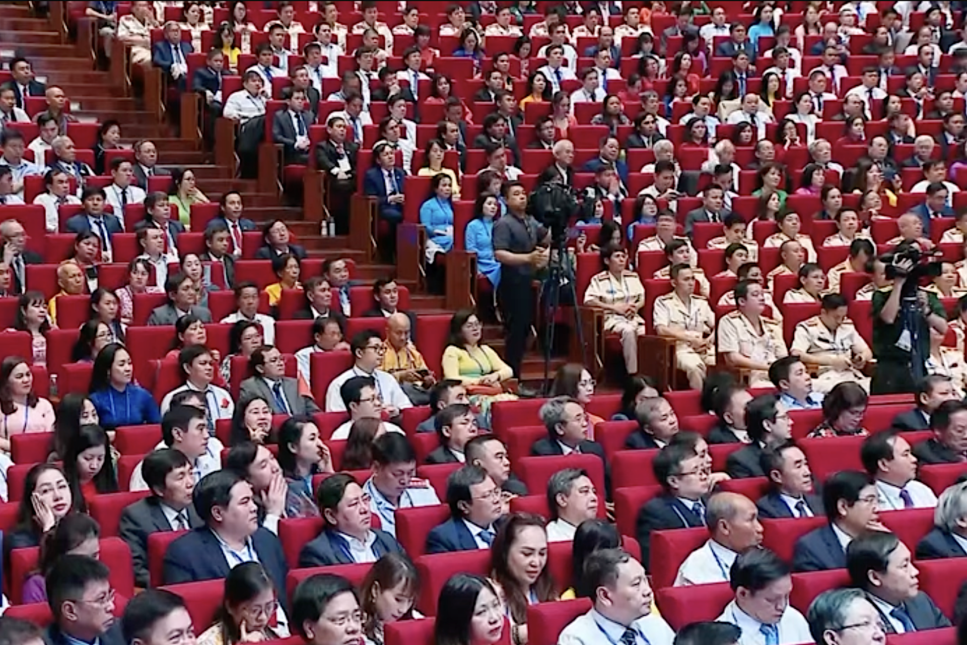 Lan toả các phong trào thi đua: Nâng cao năng lực cạnh tranh quốc gia