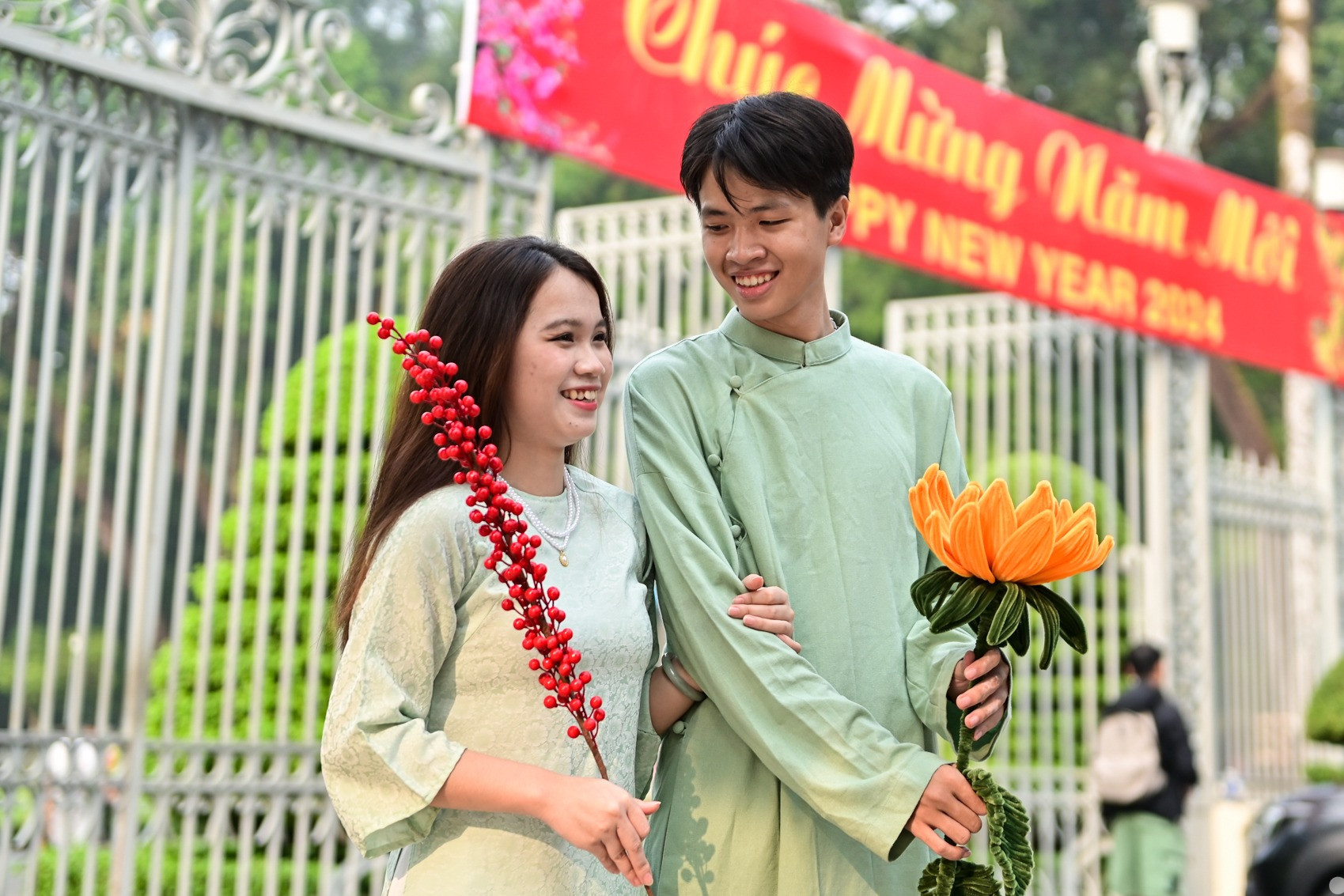 Giáo dục đạo đức, lối sống trong gia đình, kết hợp với nhà trường và xã hội