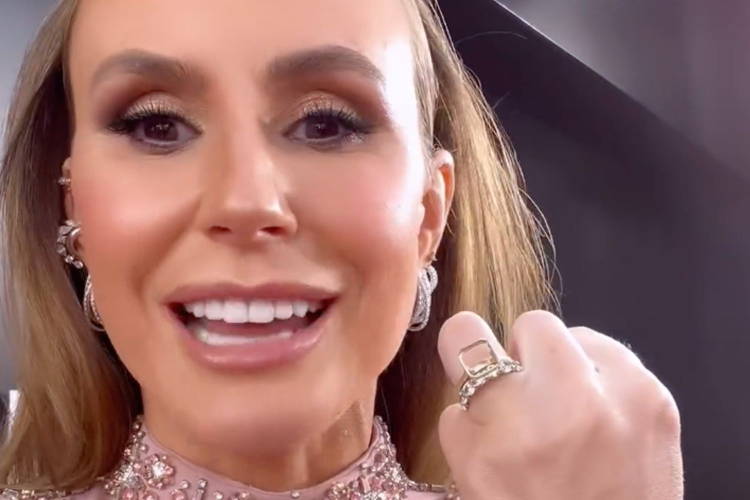 keltie e host 010724 3423891951694a28affb2bbaf5571916.jpg