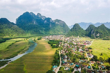 Tan Hoa shines bright as top tourism village
