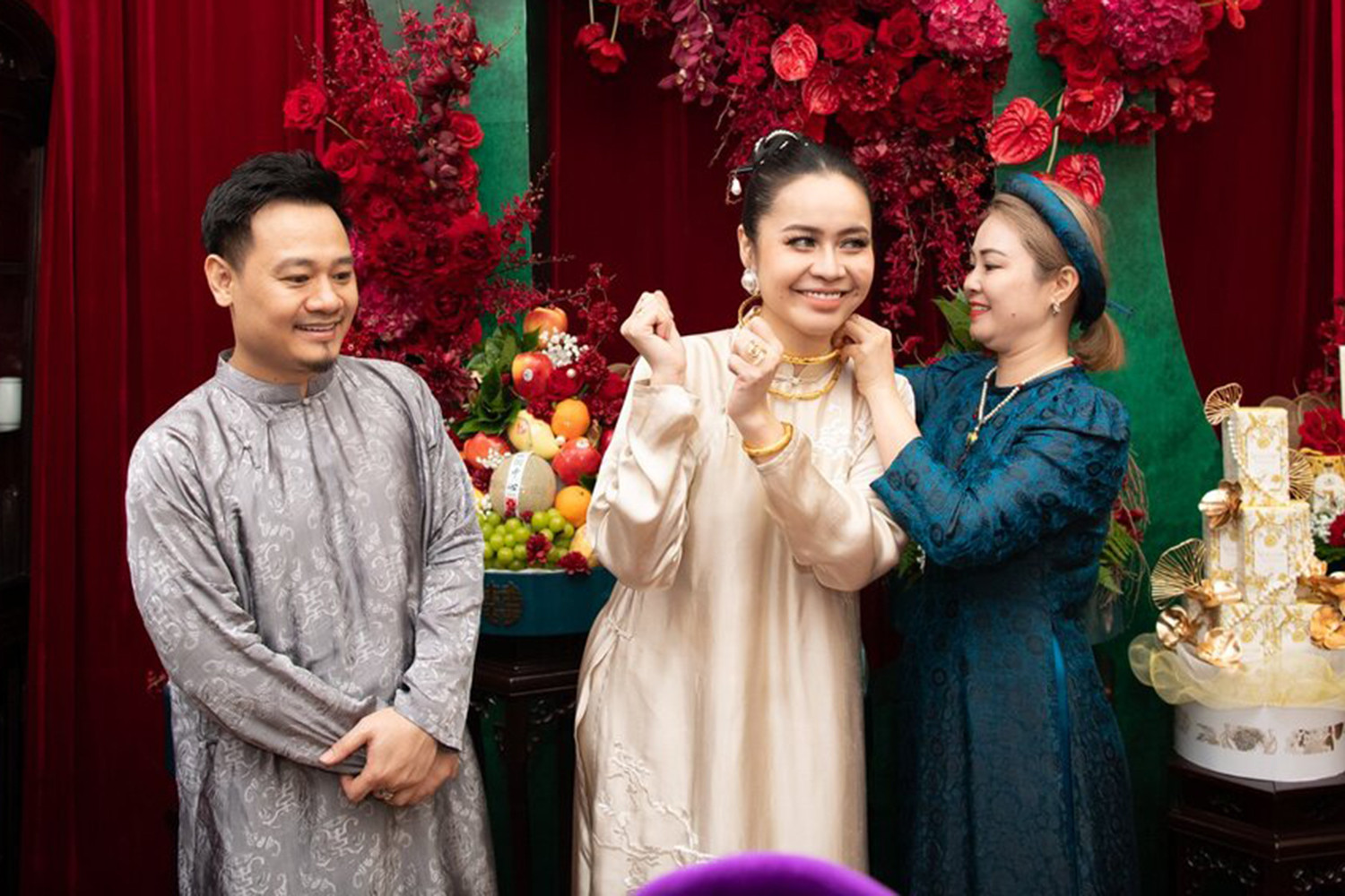 chi ruot vhn trao vang cho em gai 978.jpg