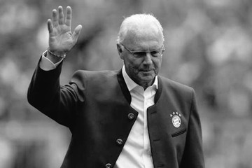 Huyền thoại bóng đá Franz Beckenbauer qua đời