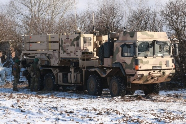 Ukraine thừa nhận thiếu tên lửa phòng không, rộ tin đại tá lính dù Nga tử trận