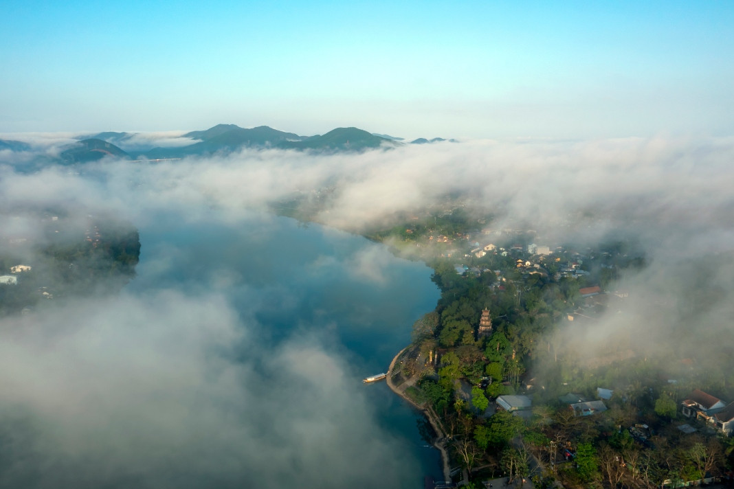 1 chua thien mu nhin tu tren cao 1.jpg