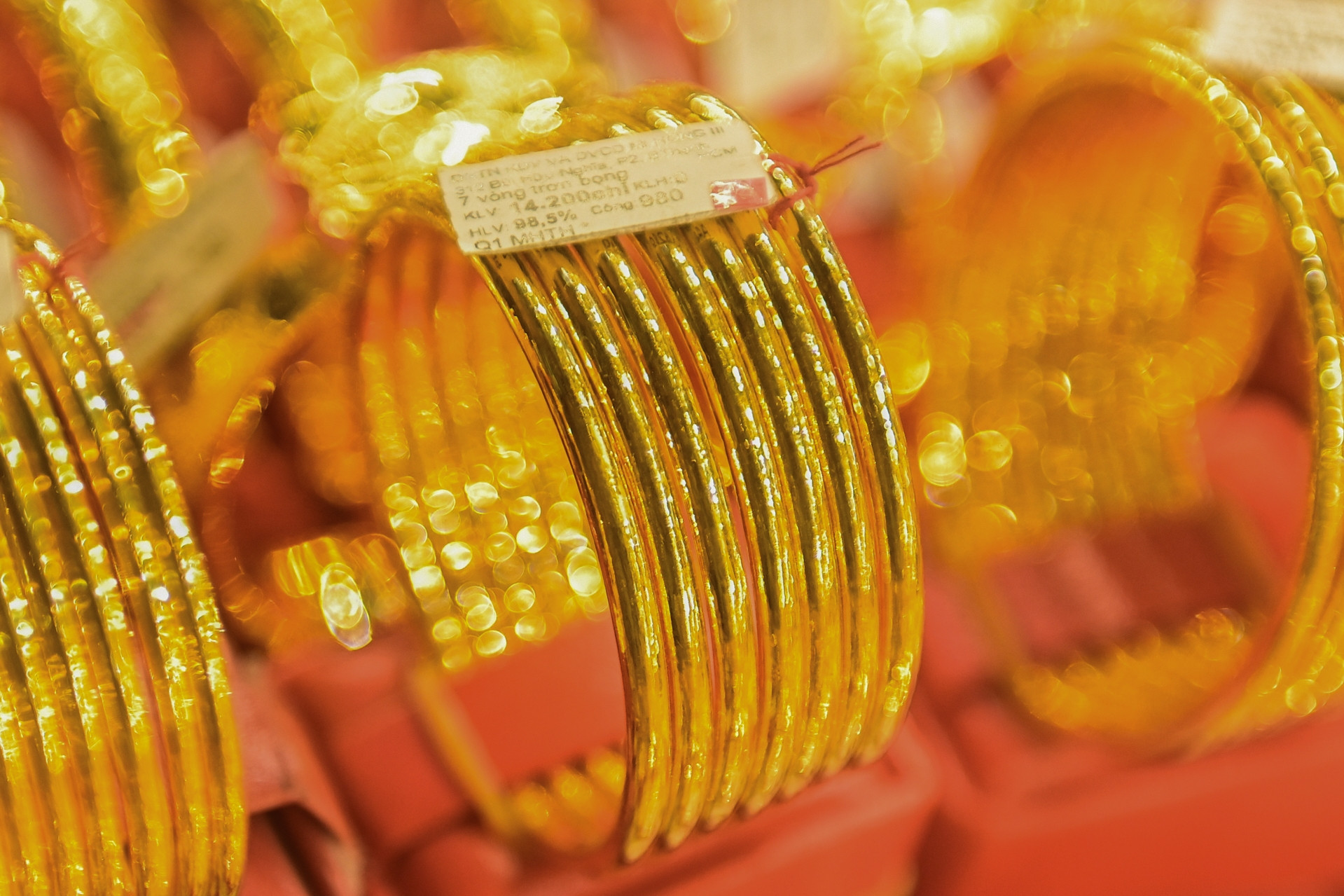 Giá vàng hôm nay 1/2/2024 liên tiếp bứt phá, vàng SJC tăng lên 78,3 triệu đồng