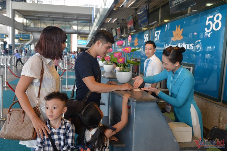 Hundreds of flights added as Tet holiday nears