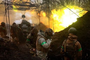Ukraine tuyên bố tái phát động chiến dịch phản kích quân Nga